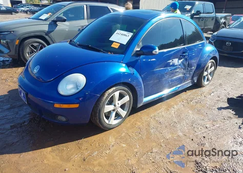 2007 Volkswagen New Beetle 2.5 from USA, damaged, VIN 3VWSW31C17M517720